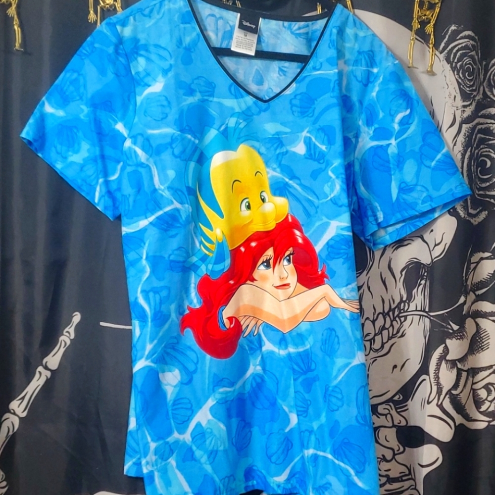 Tooniforms scrub top